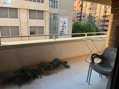 Alquiler Piso Albacete. Piso de cuatro habitaciones Cuarta planta con terraza