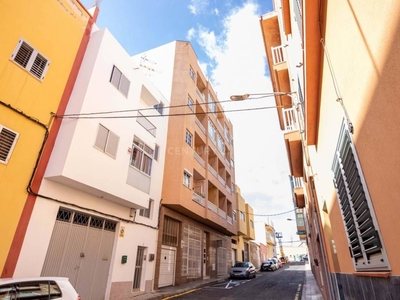 Venta Piso Santa Cruz de Tenerife. Piso de tres habitaciones Buen estado