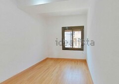 Alquiler piso en carrer amapolas piso con 3 habitaciones en Hospitalet de Llobregat (L´)