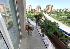 Apartamento con 4 habitaciones con ascensor, parking y calefacción en Sabadell