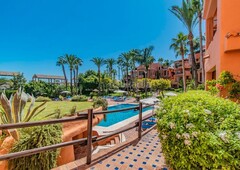 Apartamento oportunidad en la milla de oro junto a la playa en Marbella