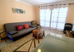 Apartment located in the center of Roses, 300 meters from the beach and 150 meters from the shops an.