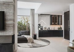Chalet casa / villa de obra nueva de 5 dormitorios con 200m² terraza en venta en new golden mile en Benahavís