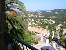 Chalet chalé de tres viviendas con vistas al mar en Calonge