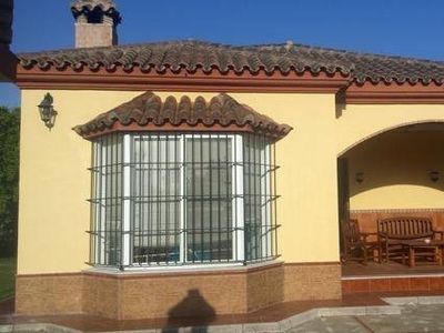Alquiler Casa unifamiliar Chiclana de la Frontera. Con terraza 100 m²