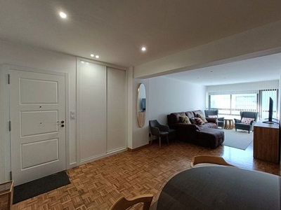 Alquiler de piso en Areal – Zona Centro de 3 habitaciones con garaje y muebles