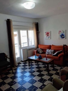 Alquiler de piso en Carmelitas - San Marcos - Campillo de 4 habitaciones con muebles y balcón