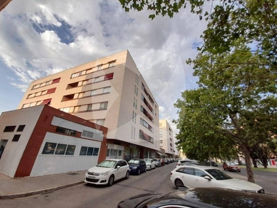 Alquiler Piso Badajoz. Piso de cuatro habitaciones Buen estado primera planta
