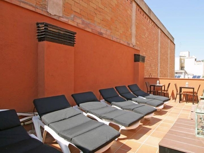 Alquiler Piso Barcelona. Piso de una habitación en Passatge de Garcia i Robles. Con terraza