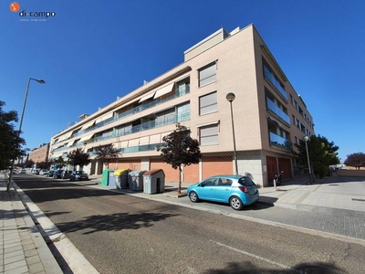 Alquiler Piso Valladolid. Piso de tres habitaciones Tercera planta con terraza
