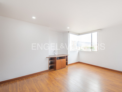 Apartamento con balcón y vista para venta en La Calleja