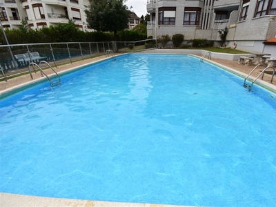 Apartamento en venta con piscina en Noja.