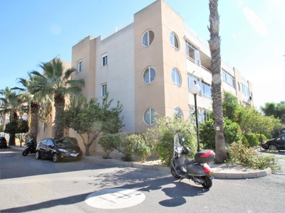 Apartamento en venta en La Siesta, Torrevieja