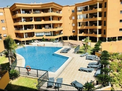 Apartamento en venta en Los Pacos, Fuengirola