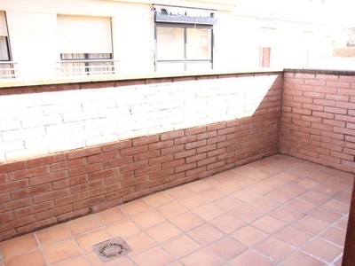 Ático en alquiler en Casco Antiguo de 1 habitación con terraza y calefacción