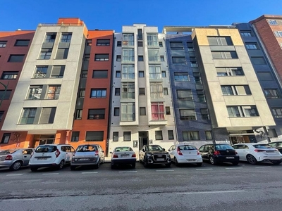 Ático en alquiler en Centro - Burgos de 2 habitaciones con terraza y calefacción