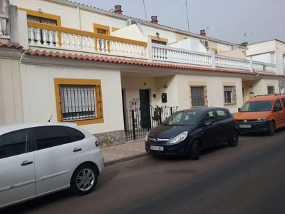Casa adosada en venta en Badajoz