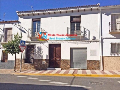 Casa adosada en venta en Cantoria