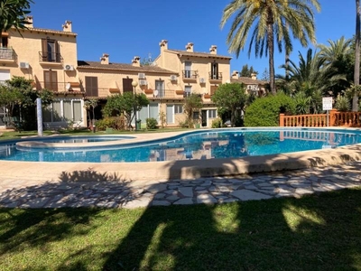 Casa adosada en venta en Dénia