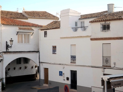 Casa adosada en venta en Olvera