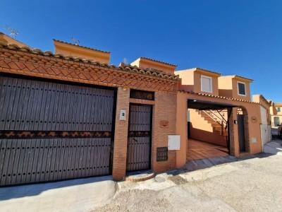 Casa adosada en venta en San García-Getares, Algeciras