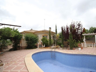 Chalet en venta en Castalla