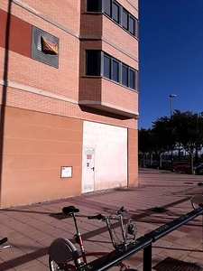 Local en venta en Zaragoza