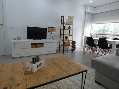 Piso en alquiler en Villacerrada - Centro de 4 habitaciones con muebles y balcón
