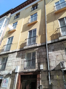 Piso en venta en Centro - Burgos de 4 habitaciones y 70 m²