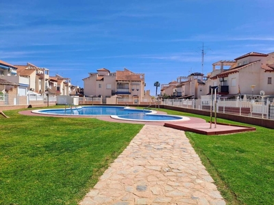 Venta Casa unifamiliar en Calle PLAYA FLAMENCA Orihuela. Buen estado con terraza 60 m²