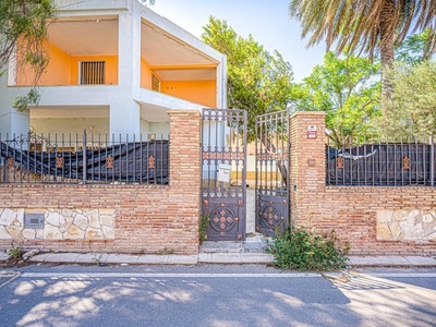 Venta Casa unifamiliar en Camino Senda Molina Orihuela. Con terraza 400 m²