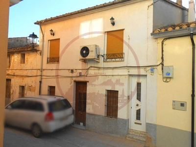 Venta Casa unifamiliar en Felipe IV 12 Banyeres de Mariola. A reformar 315 m²
