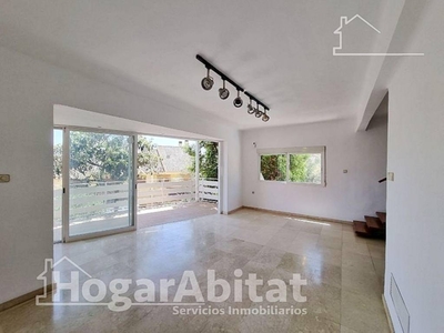 Casa unifamiliar 4 habitaciones, Zona Avinguda Alta-Auditori, Torrent (València)