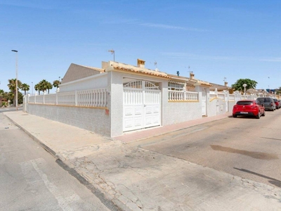 Venta Chalet Torrevieja. 71 m²