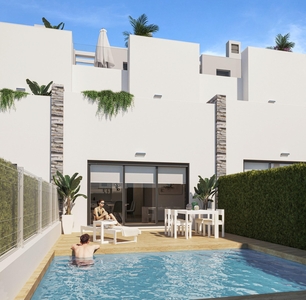 Venta de casa con piscina en Aguas Nuevas-Torreblanca-Sector 25 (Torrevieja)