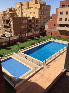 Venta de piso con piscina y terraza en Aguadulce, Sur