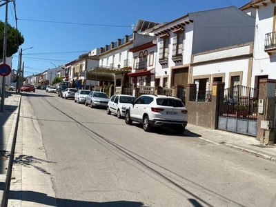 Venta Piso Fuentes de Andalucía. Piso de tres habitaciones en Carrera.