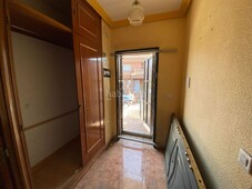 Casa adosada con 3 habitaciones con parking en Torrejón de la Calzada