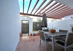 Alquiler Casa pareada Marbella. Buen estado 130 m²