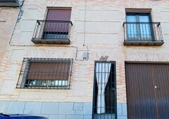 Casa adosada en venta en Olías del Rey