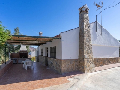 Alquiler Casa adosada Alhaurín El Grande. Plaza de aparcamiento con terraza 110 m²