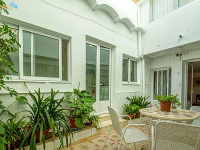 Venta Casa unifamiliar Badajoz. Con terraza 303 m²