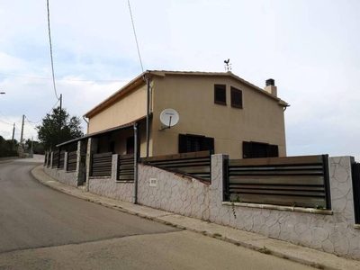 Venta Casa unifamiliar en Calle Carena del Mas Bellver Terrassa. Buen estado con terraza 360 m²
