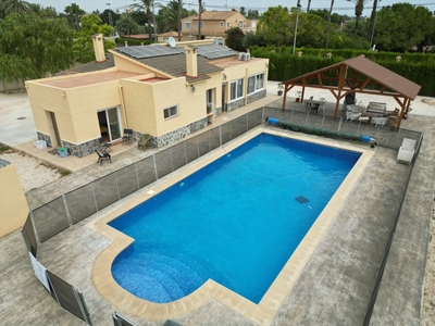 Venta de casa con piscina en Carrús Oest, El Toscar (Elche (Elx))