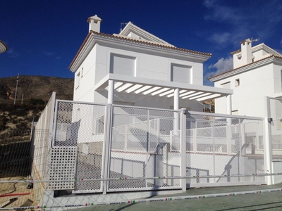 Venta de casa con piscina y terraza en Finestrat, SOLERA VILLAGES