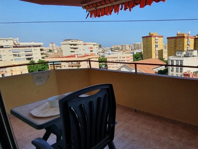 Venta de piso con terraza en Centro (Fuengirola), Centro Avda de Mijas