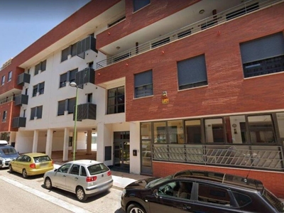 Venta Piso Burgos. Buen estado primera planta plaza de aparcamiento con balcón