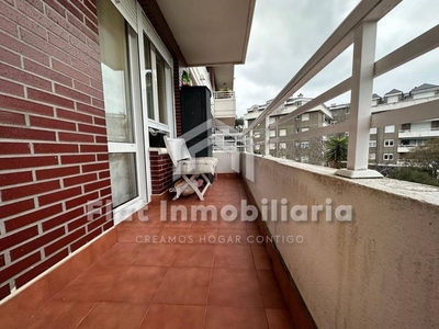 Venta Piso en Calle de Morales Erostarbe 3. Castro Urdiales. Buen estado primera planta plaza de aparcamiento calefacción individual