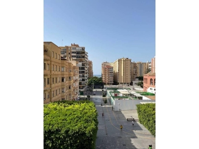 Venta Piso en Paseo Reding. Málaga. Buen estado cuarta planta con terraza