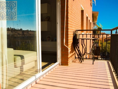 Venta Piso Mataró. Piso de cuatro habitaciones Segunda planta con balcón